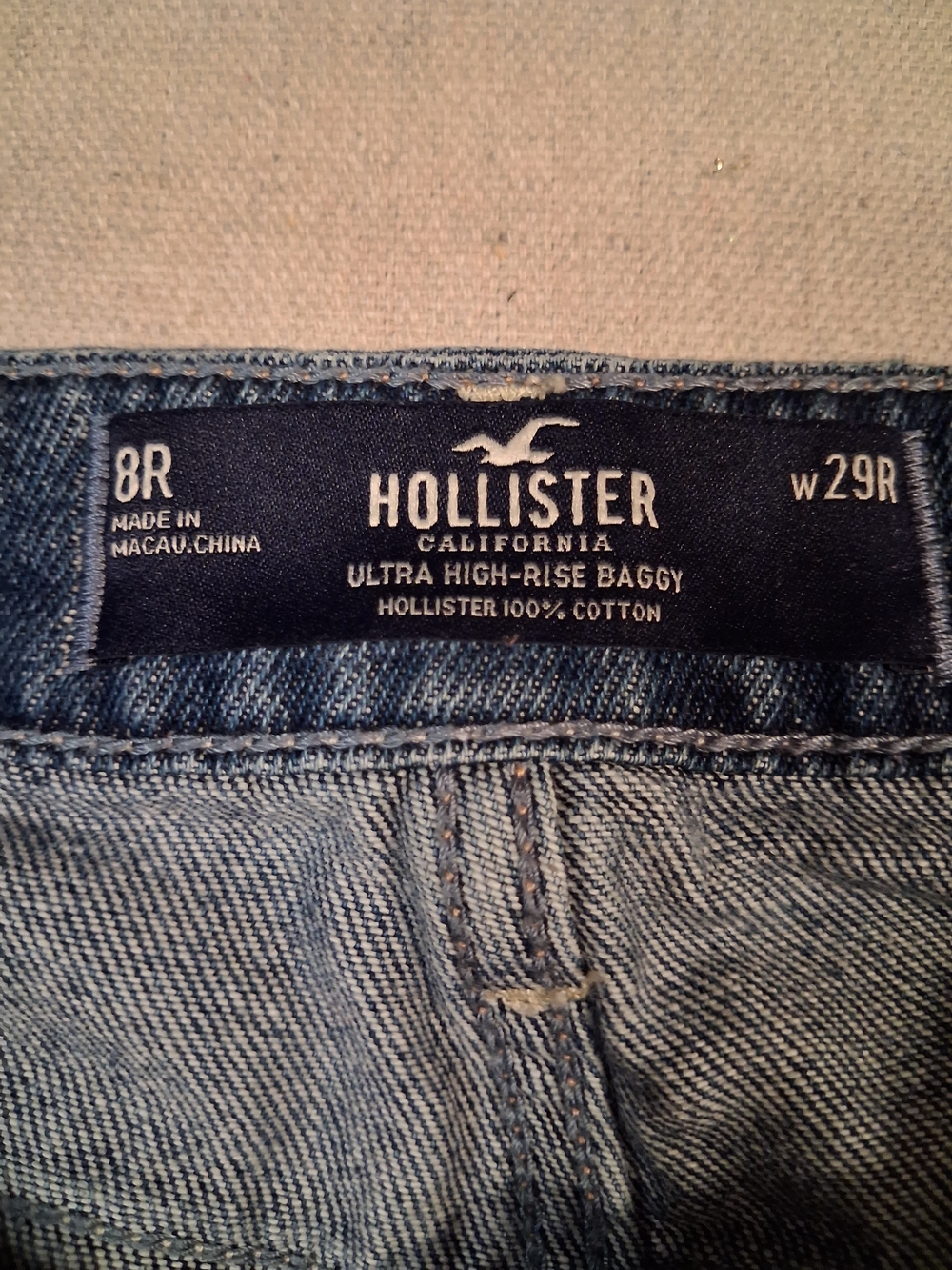 Hollister Ultra High-Rise Baggy Jeans Women's Size 8R (Waist 29R) - Picture 2 of 12